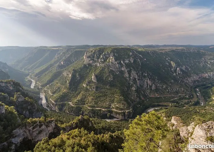 Nyaraló La Bergerie Au Domal La Canourgue